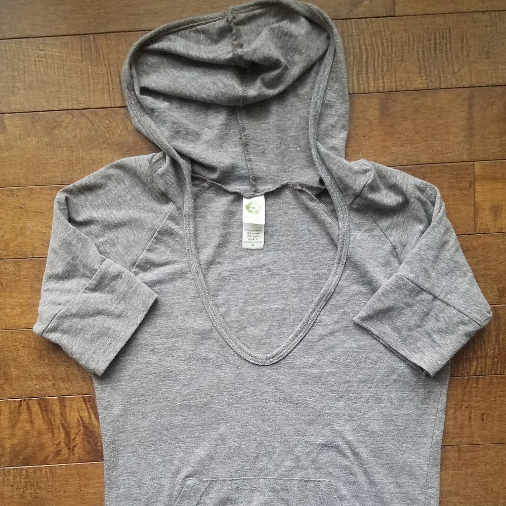 Hooded tee shirt